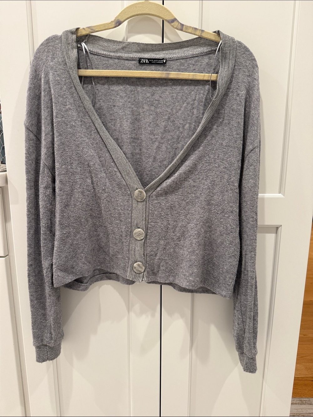 Zara Gray V-Neck Cropped Button Cardigan